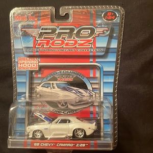 Maisto Pro Rodz Pro-Touring Diecast Collection - 68 Chevy Camaro Z/28
